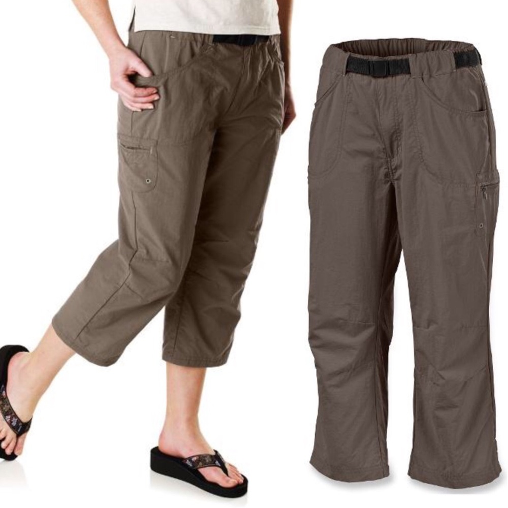 COLUMBIA 22” 100% Nylon Cargo Capri Pants Women’s Sz Medium